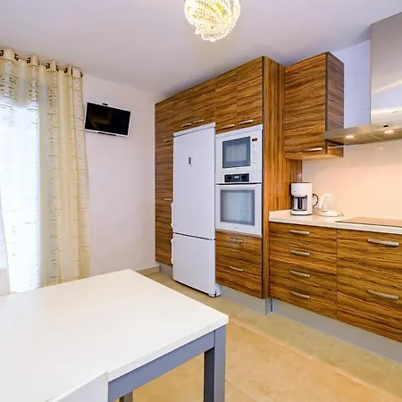 Gabriela Mistral Id119 Villa *